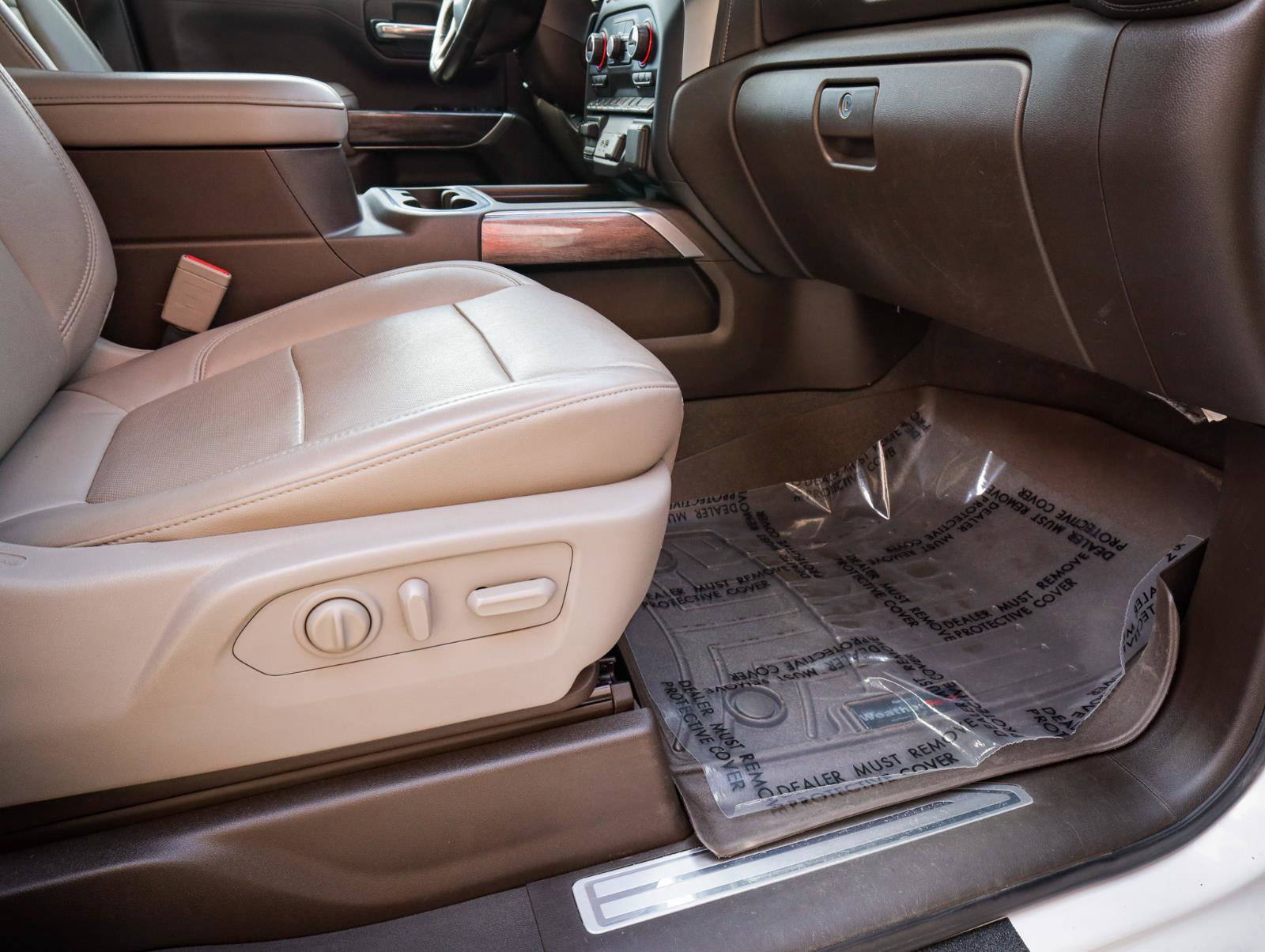 Used 2019 Chevrolet Silverado 1500 LTZ w/ LTZ Plus Package AWD/4WD image 24