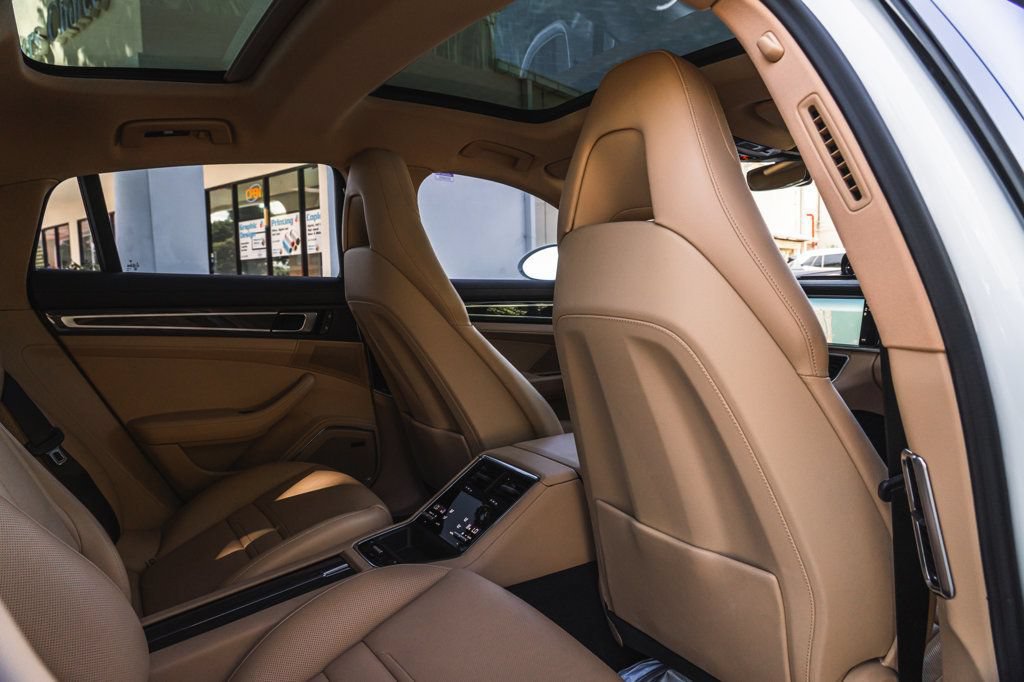 Used 2023 Porsche Panamera image 25