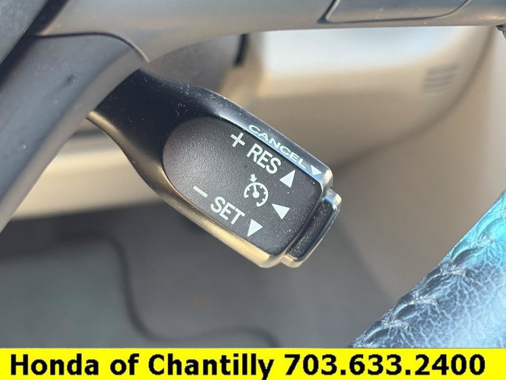 Used 2016 Toyota Camry XLE w/ Moonroof Package FWD image 14