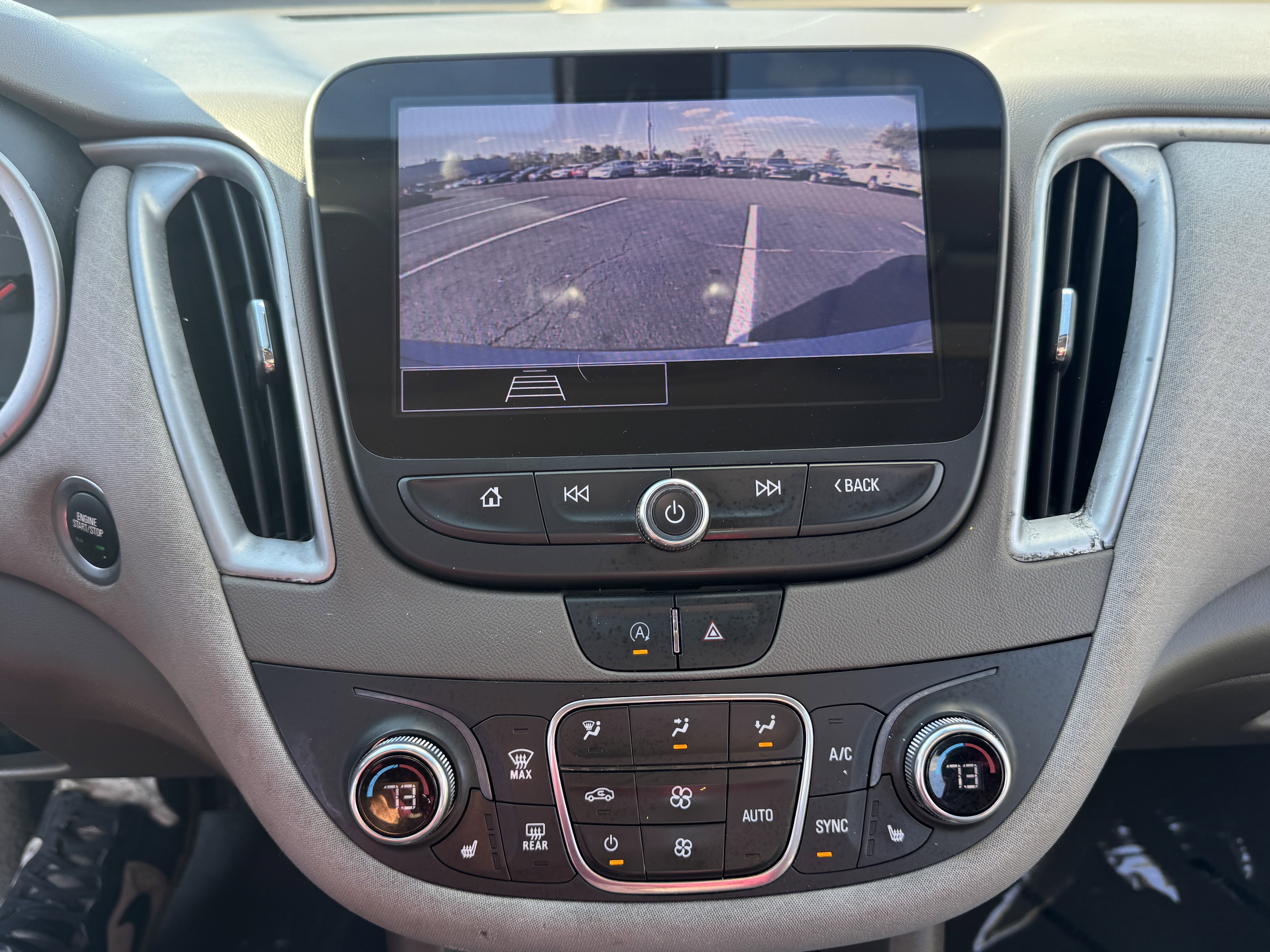 Used 2022 Chevrolet Malibu LT image 25