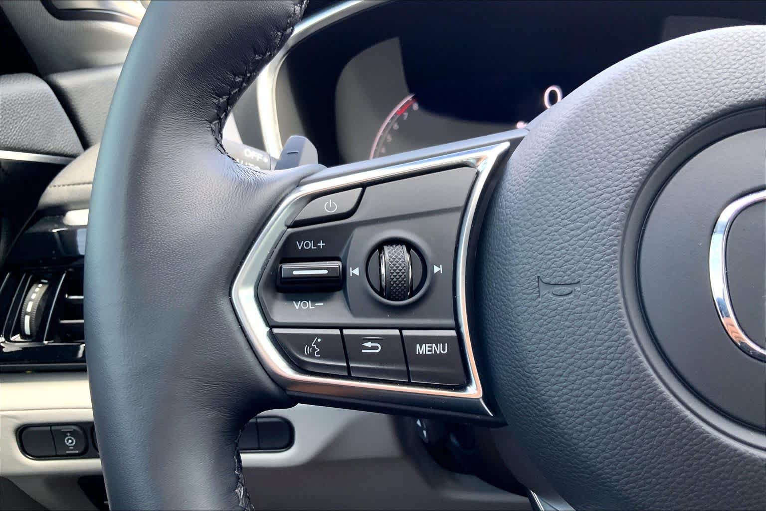 Used 2026 Acura MDX w/ Technology Package FWD image 24