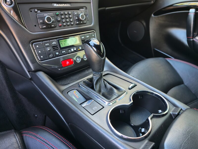 Used 2016 Maserati GranTurismo Sport RWD image 19