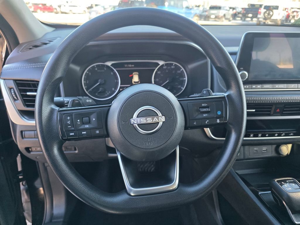 Used 2023 Nissan Rogue SV image 43