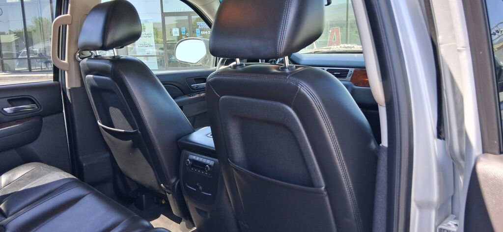Used 2010 Chevrolet Tahoe LT AWD/4WD image 12