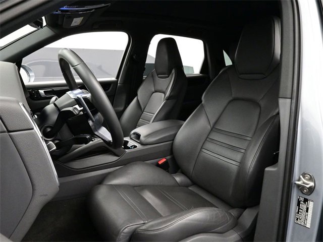 Used 2020 Porsche Cayenne S image 5