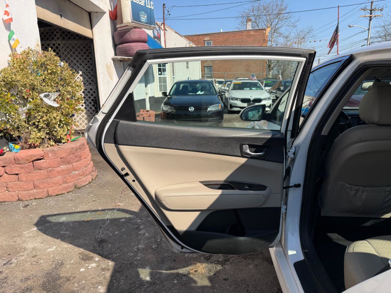 Used 2017 Kia Optima EX image 26