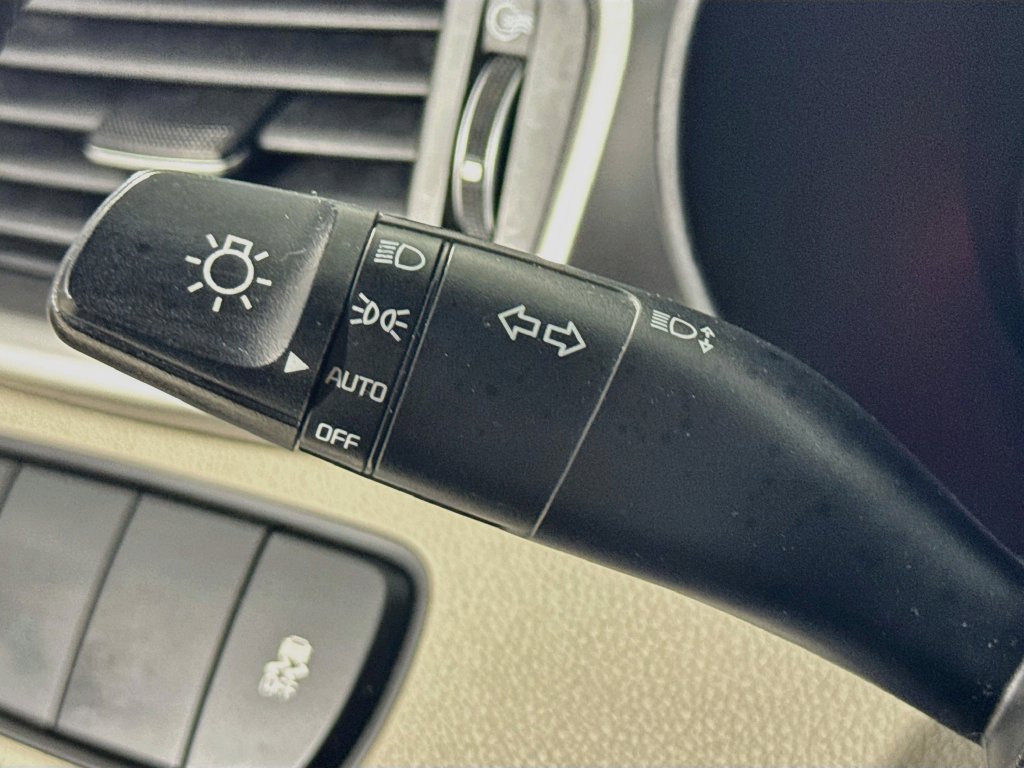 Used 2017 Kia Sorento AWD image 12