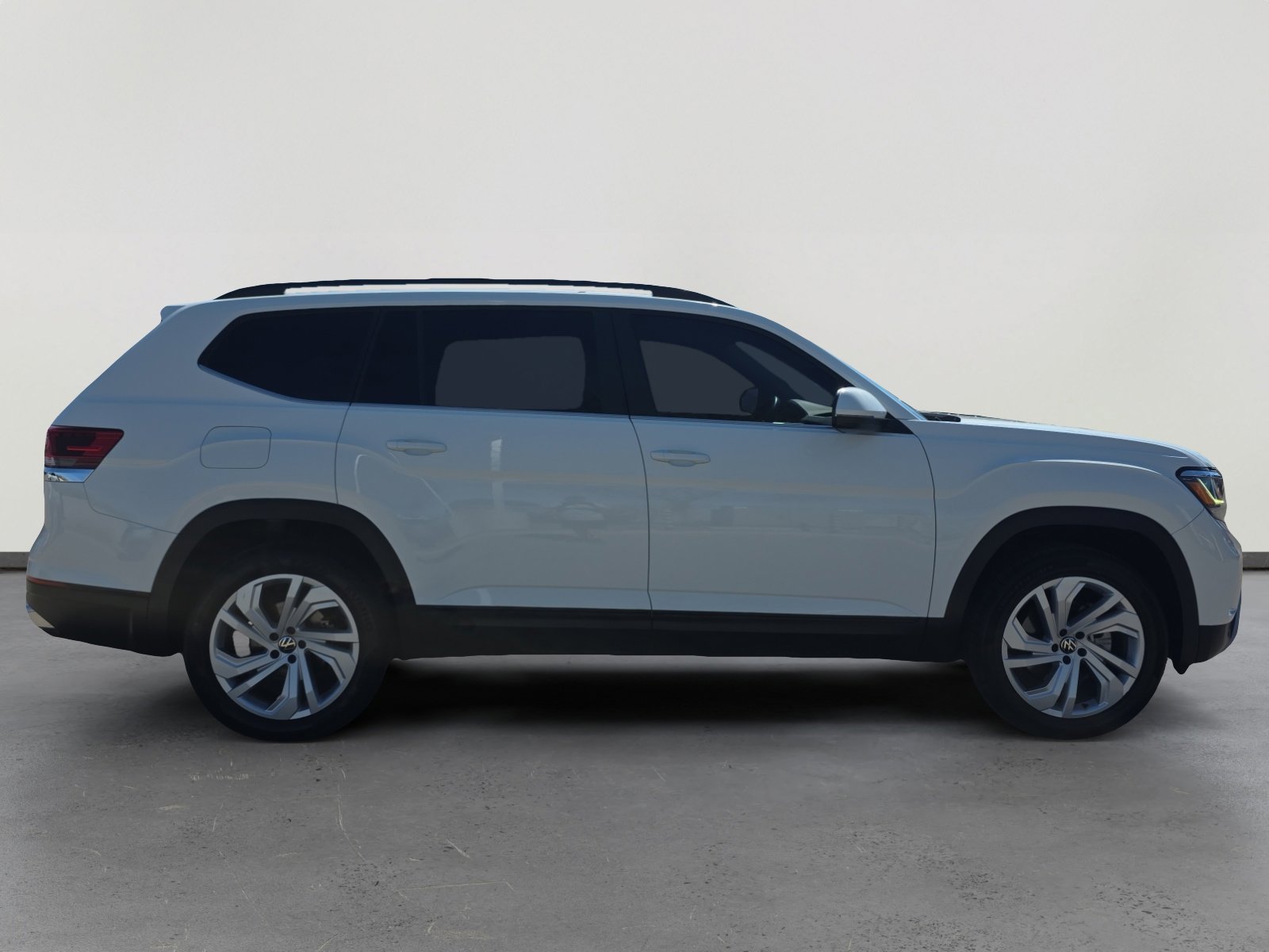 Used 2022 Volkswagen Atlas SE image 6