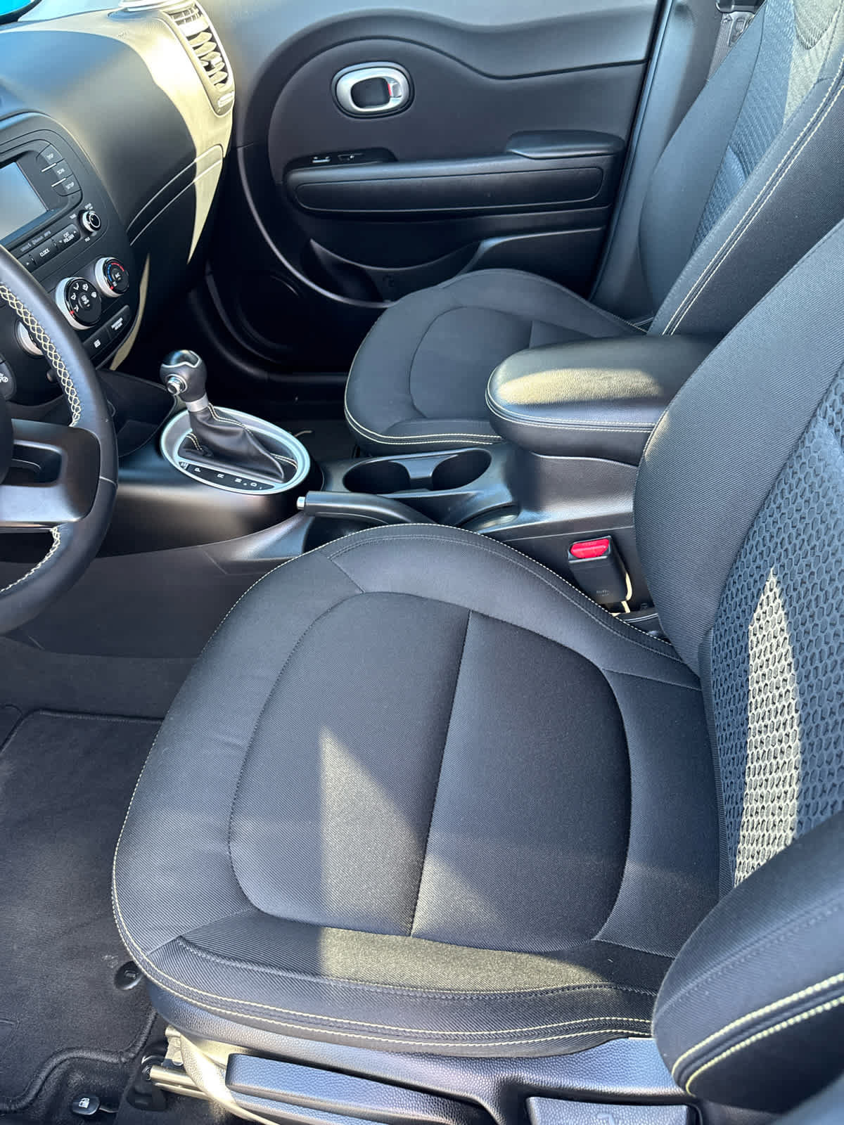 Used 2016 Kia Soul + w/ Designer's Package FWD image 13