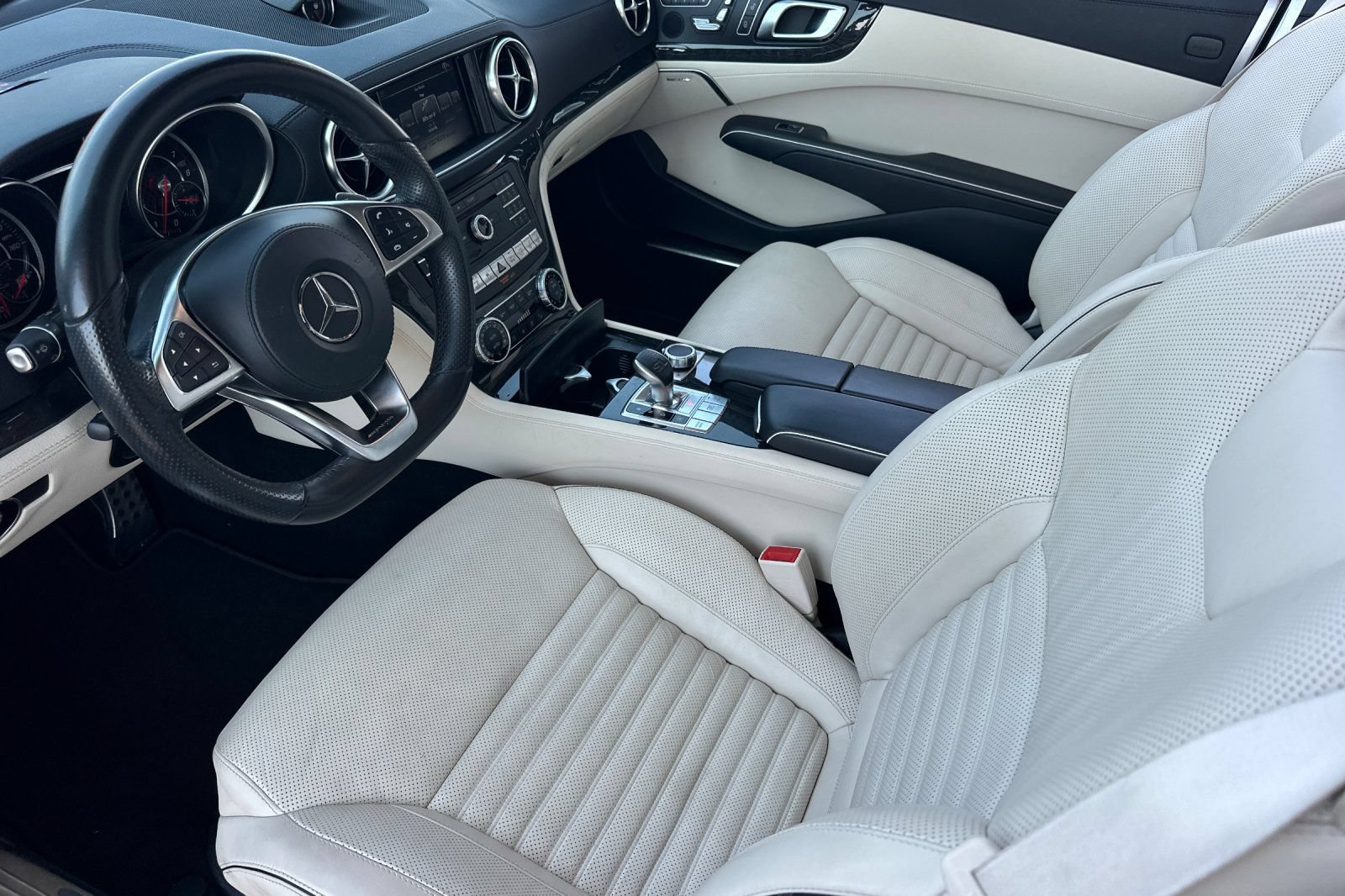 Used 2017 Mercedes-Benz SL 450 image 11