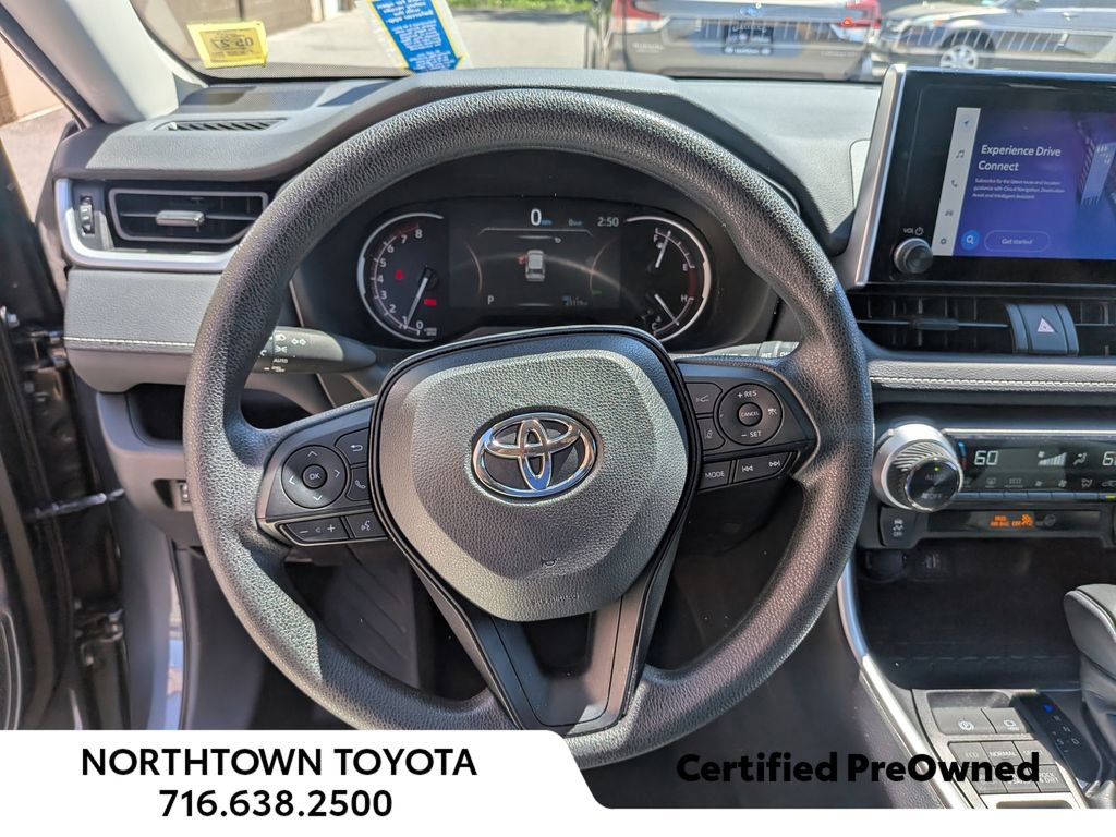 Used 2025 Toyota RAV4 XLE AWD/4WD image 8