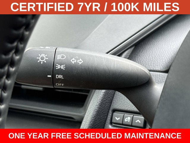 Used 2025 Toyota Prius LE FWD image 26
