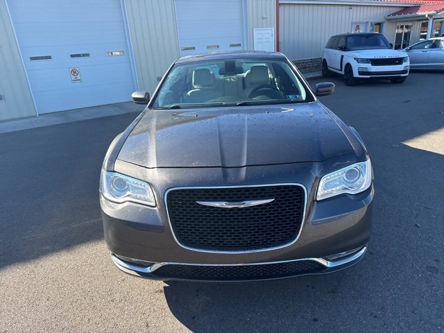Used 2016 Chrysler 300 Limited w/ Driver Convenience Group image 9