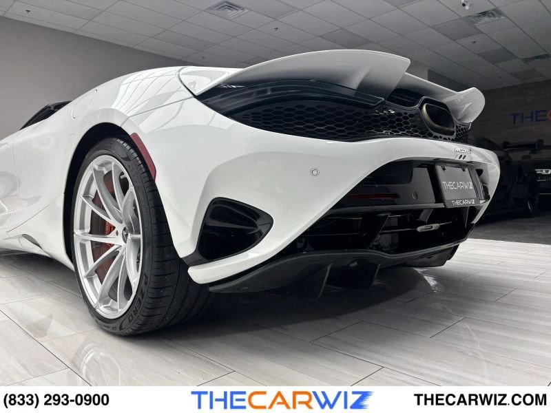 Used 2024 McLaren 750S Spider RWD image 28