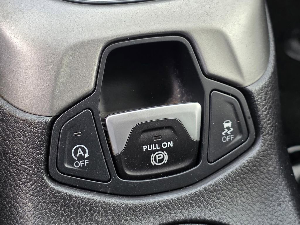 Used 2019 Jeep Compass Latitude FWD image 21