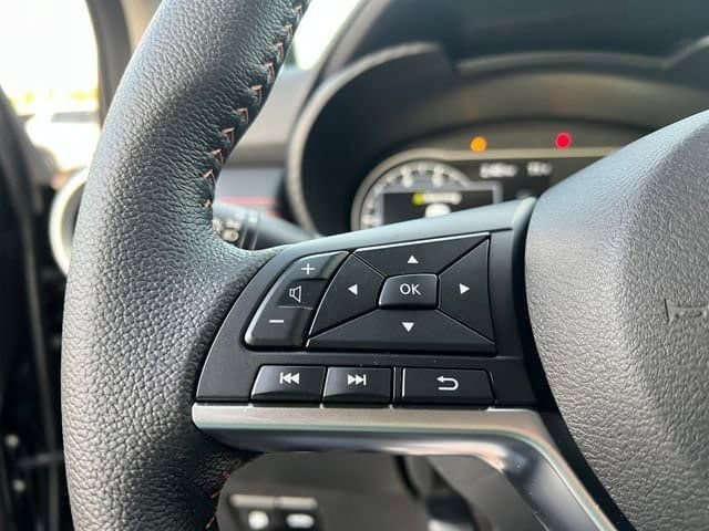 New 2025 Nissan Versa SR w/ Trunk Package image 34