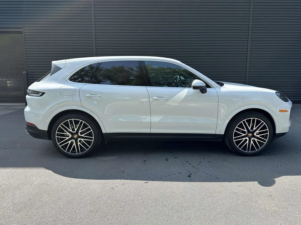 Certified 2026 Porsche Cayenne AWD/4WD image 6