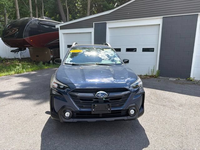 Used 2024 Subaru Outback Premium AWD/4WD image 1