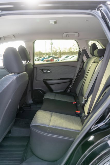 Used 2023 Nissan Rogue SV image 12