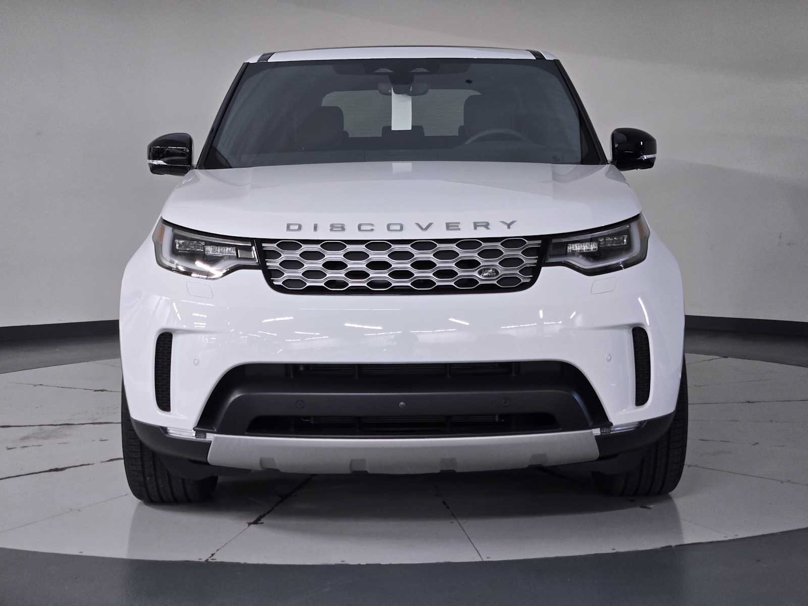 Used 2026 Land Rover Discovery S AWD/4WD image 9