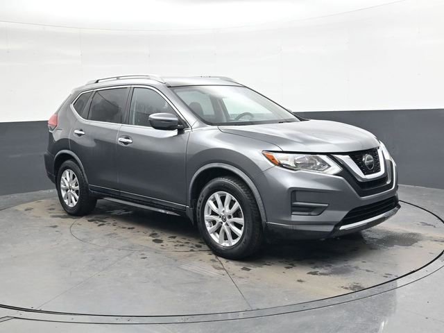 Used 2018 Nissan Rogue SV image 2