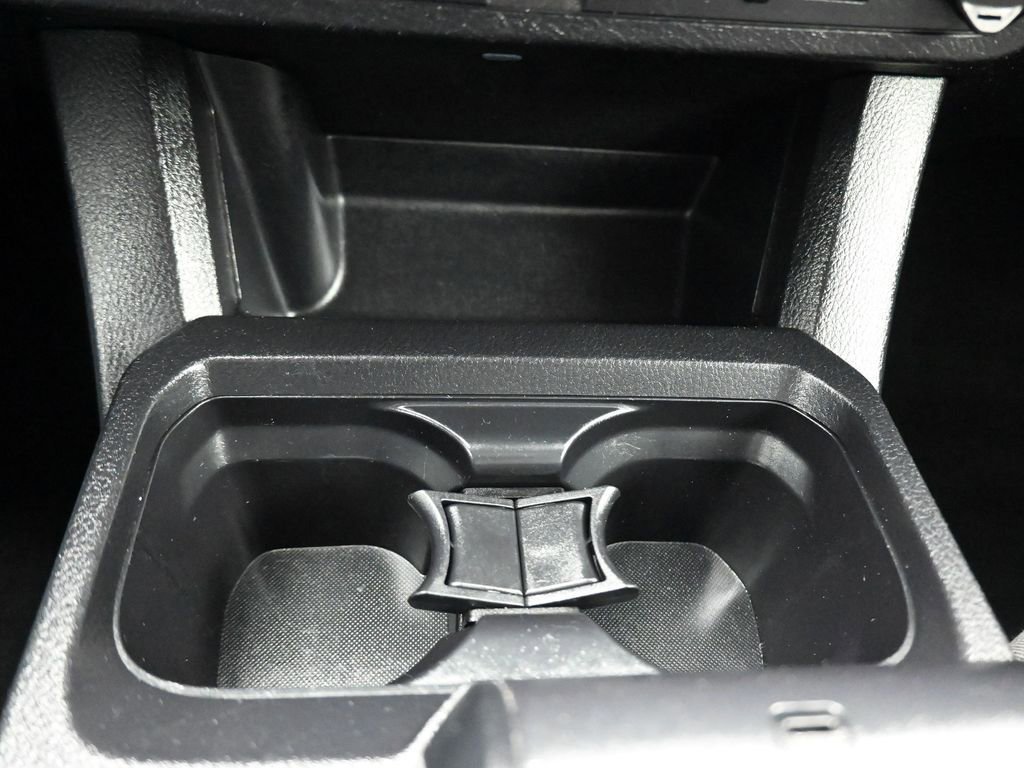 Used 2020 Toyota Tacoma SR w/ SR Convenience Package RWD image 21