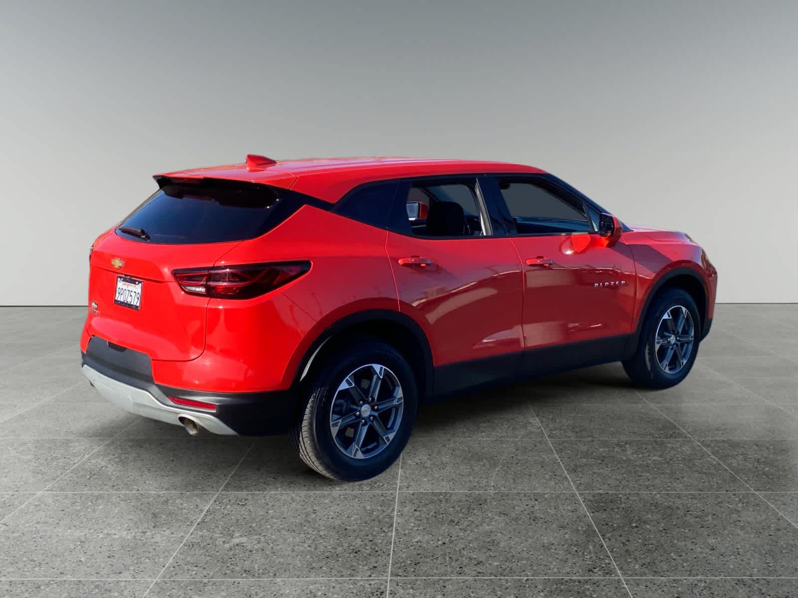 Used 2025 Chevrolet Blazer LT FWD image 5