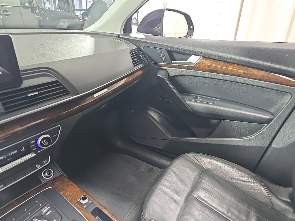 Used 2018 Audi Q5 2.0T Premium w/ Convenience Package AWD/4WD image 25