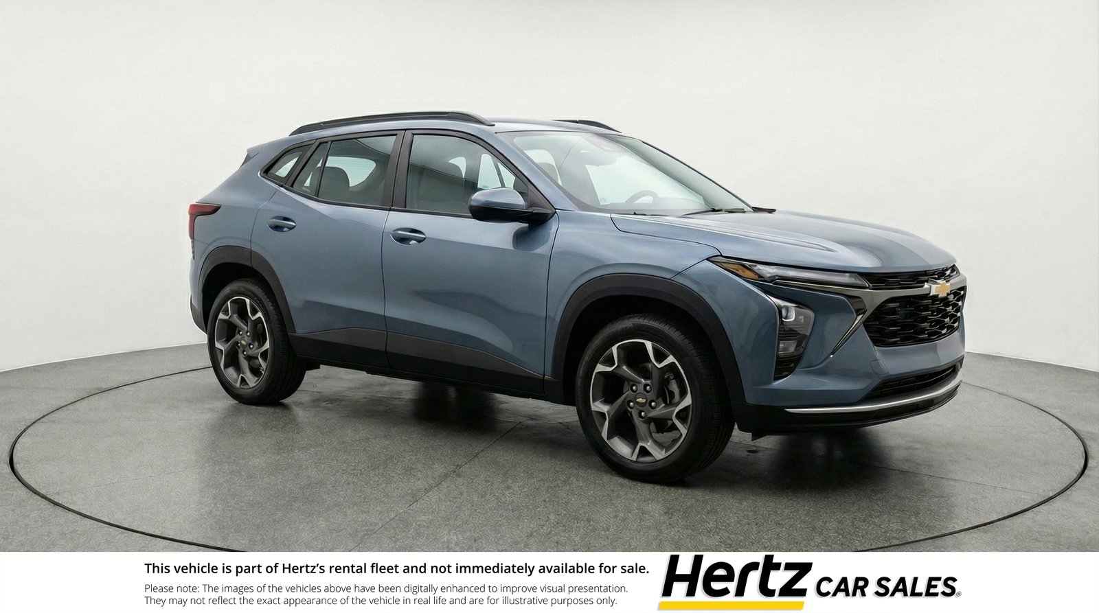 Used 2025 Chevrolet Trax LT image 1