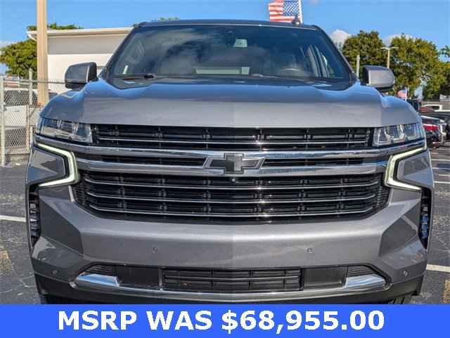 Used 2022 Chevrolet Suburban LT w/ Luxury Package image 2