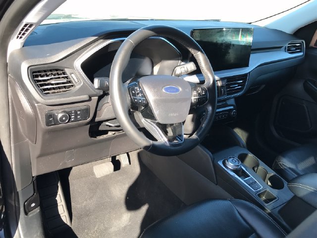 Used 2024 Ford Escape Platinum AWD/4WD image 29