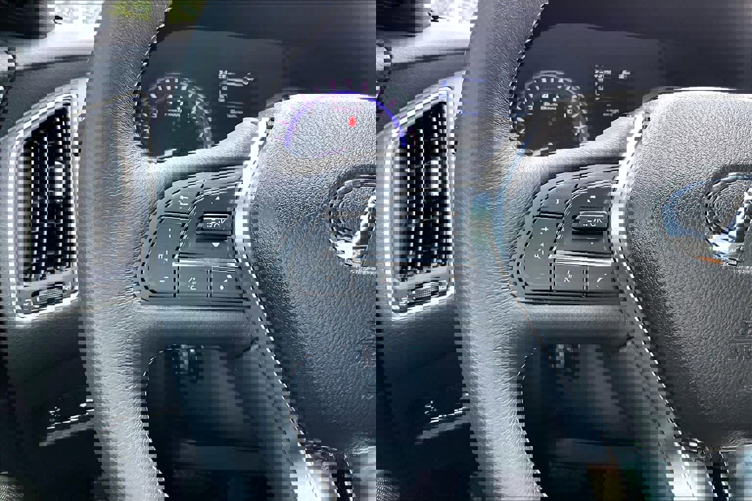 Used 2017 INFINITI Q60 w/ Premium Plus Package 3.0T image 22