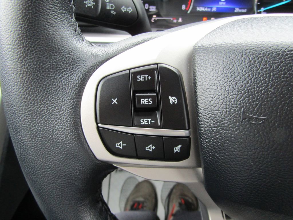 Used 2024 Ford Explorer XLT w/ Equipment Group 202A AWD/4WD image 25