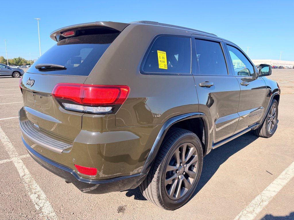 Used 2016 Jeep Grand Cherokee Limited 75th Anniversary AWD/4WD image 3