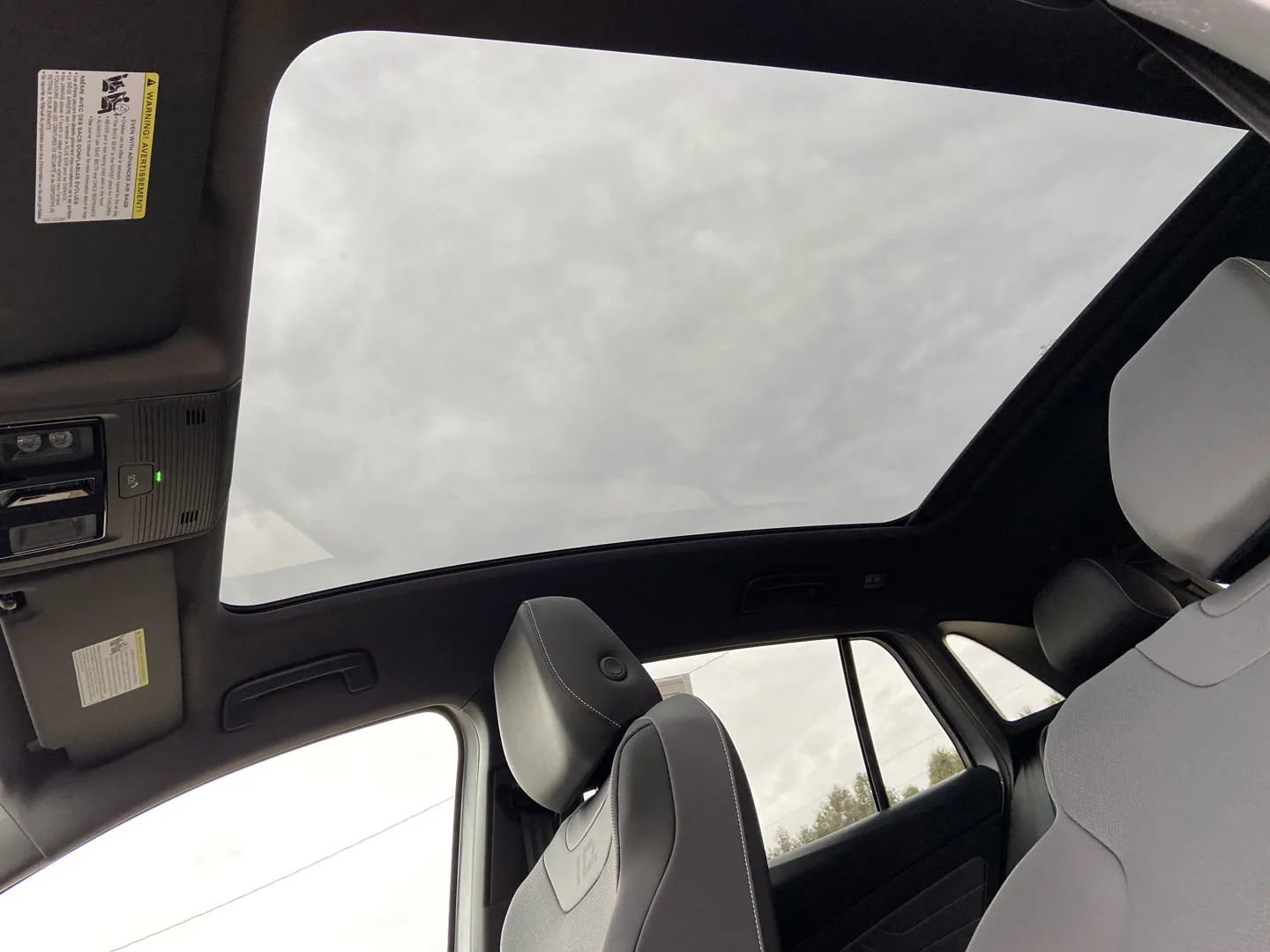 Used 2023 Volkswagen ID.4 Pro S image 14