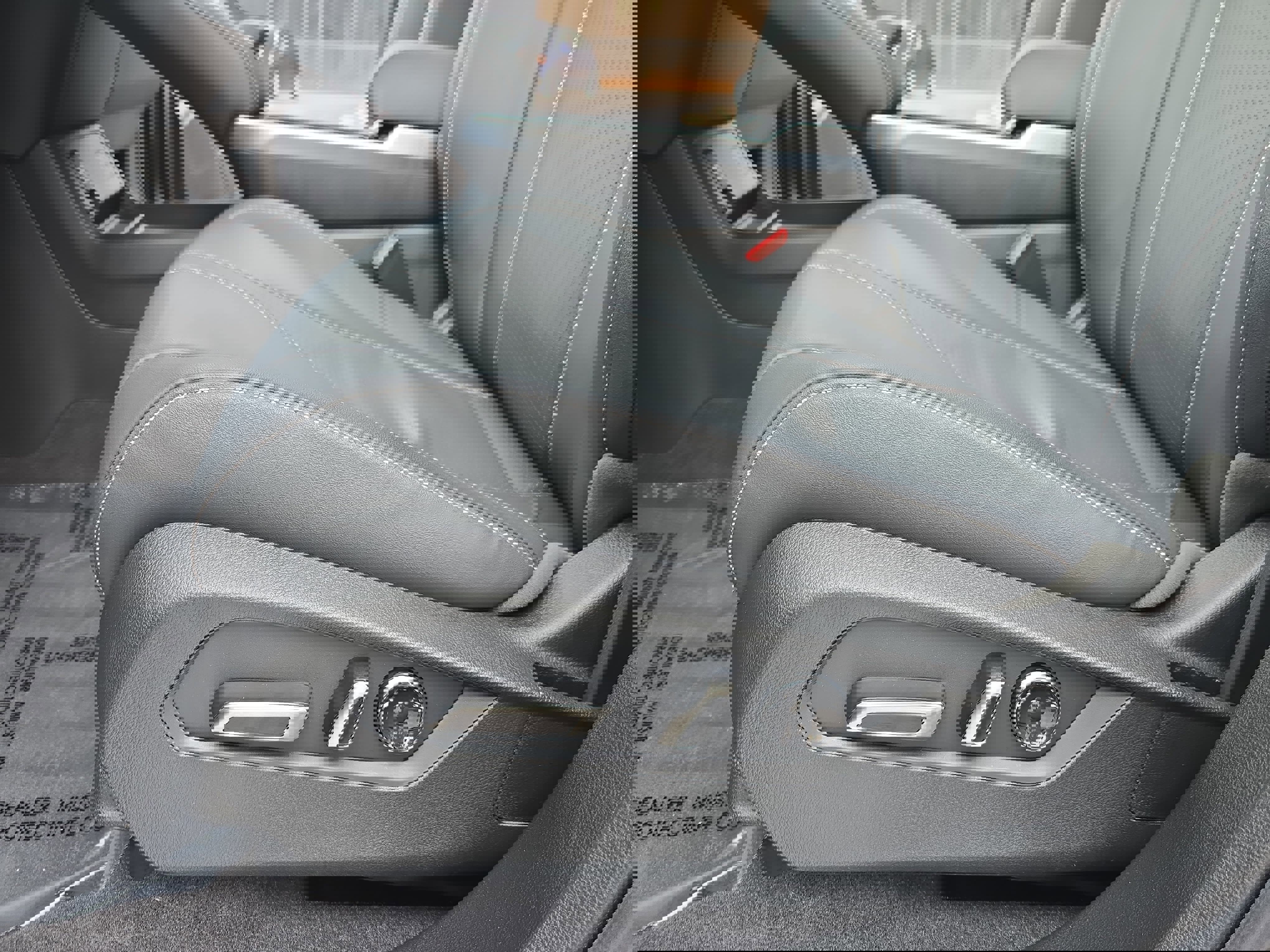 Used 2025 Acura RDX SH-AWD w/ Technology Package image 31