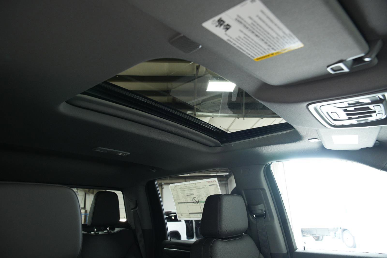 New 2025 GMC Sierra 2500 SLT w/ SLT Premium Package image 18