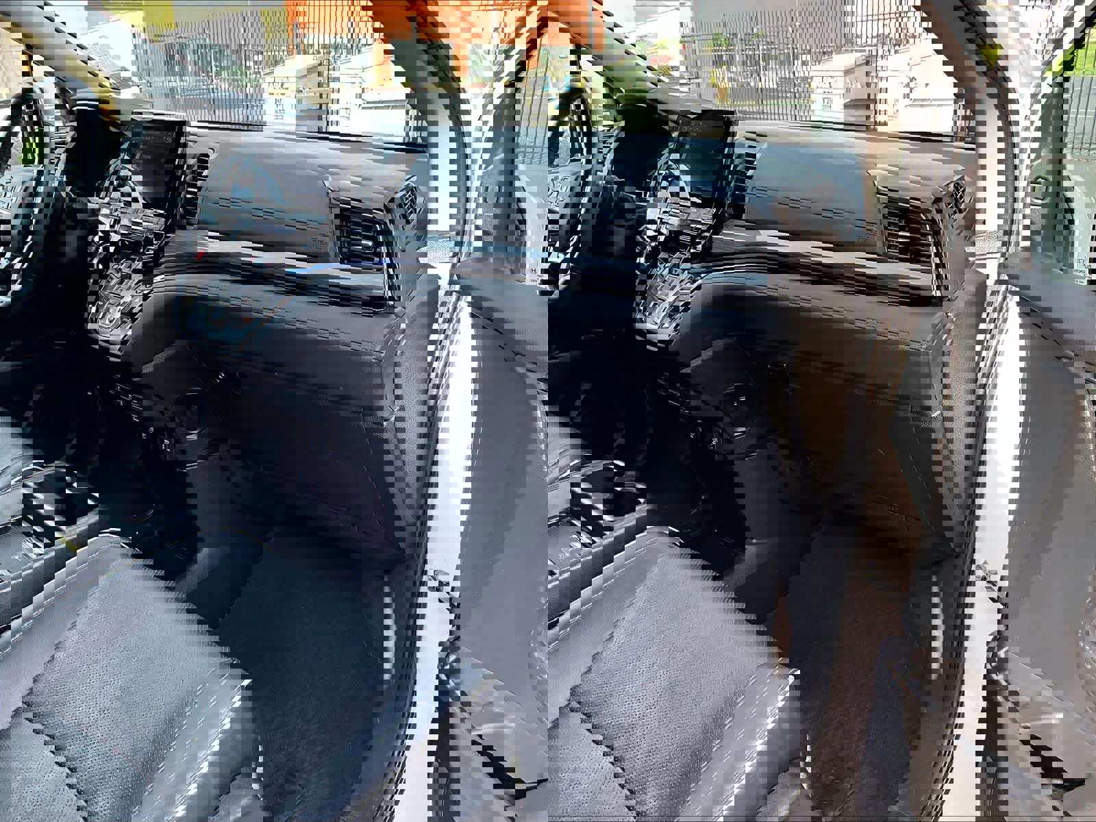 Used 2023 Honda Odyssey Elite image 18