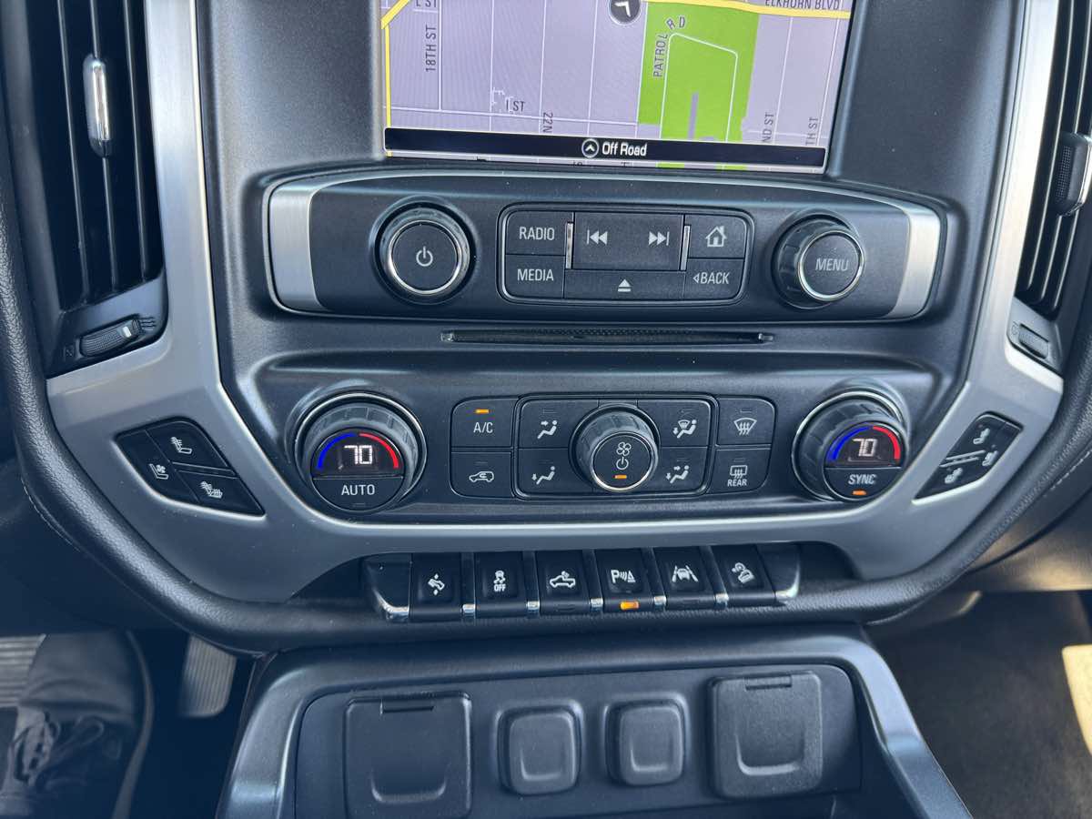 Used 2018 GMC Sierra 1500 SLT AWD/4WD image 29
