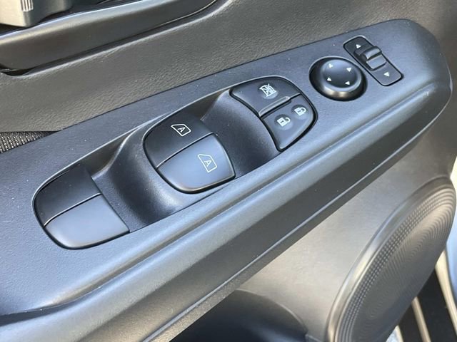 Certified 2025 Nissan Kicks Play S image 16