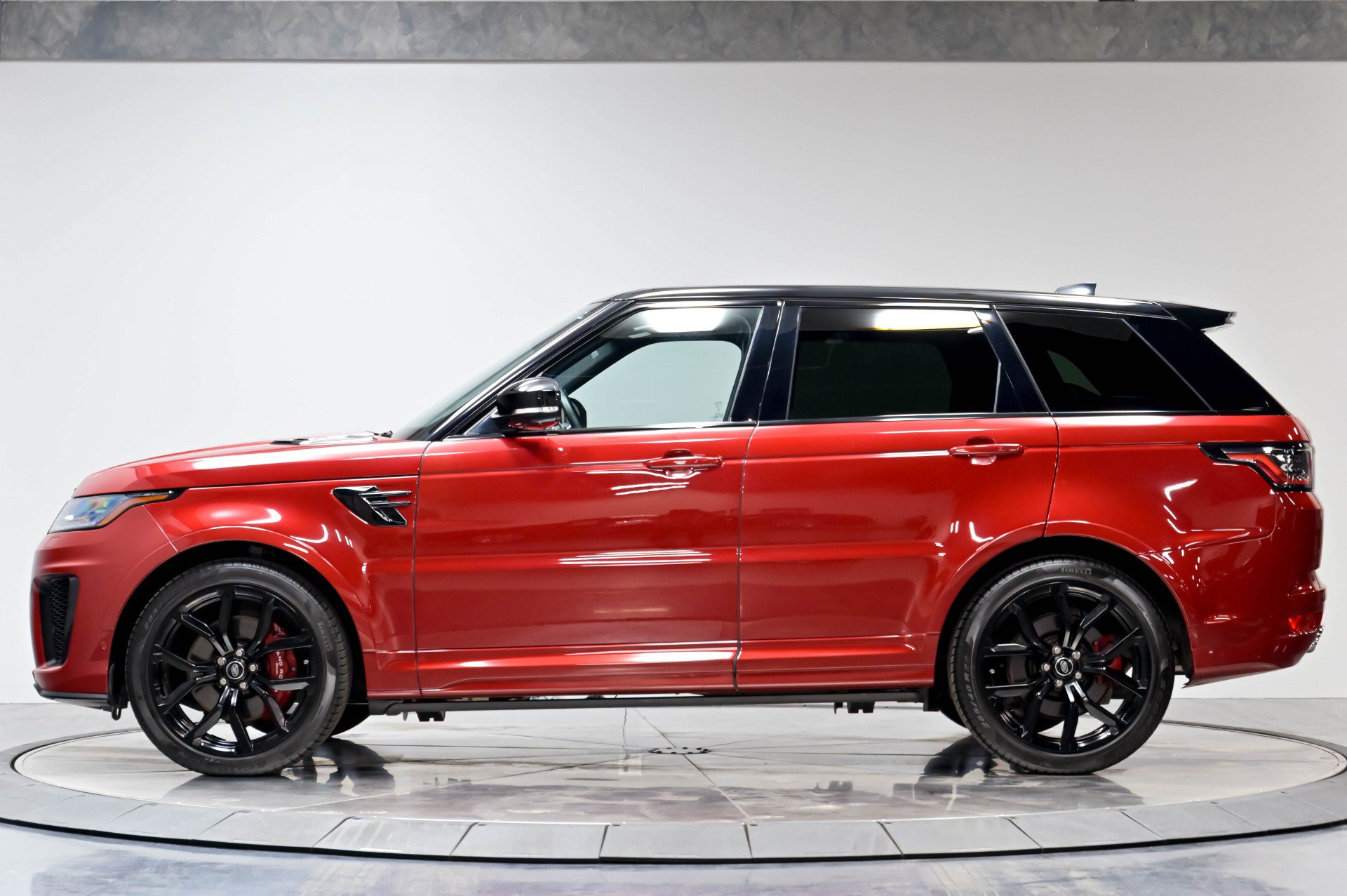 Used 2022 Land Rover Range Rover Sport SVR Carbon Edition AWD/4WD image 41