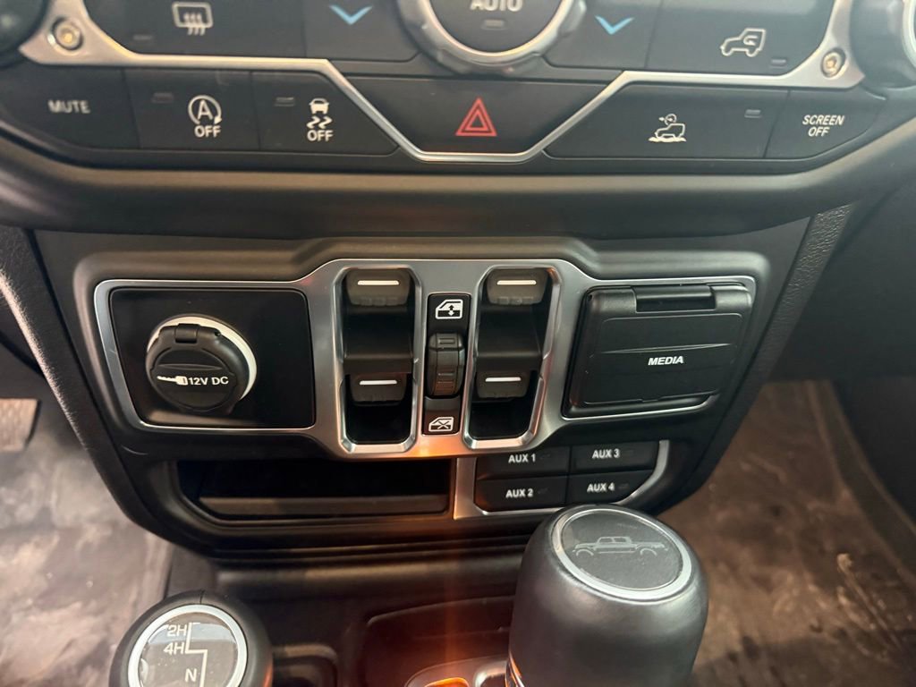 Used 2020 Jeep Gladiator Overland image 23