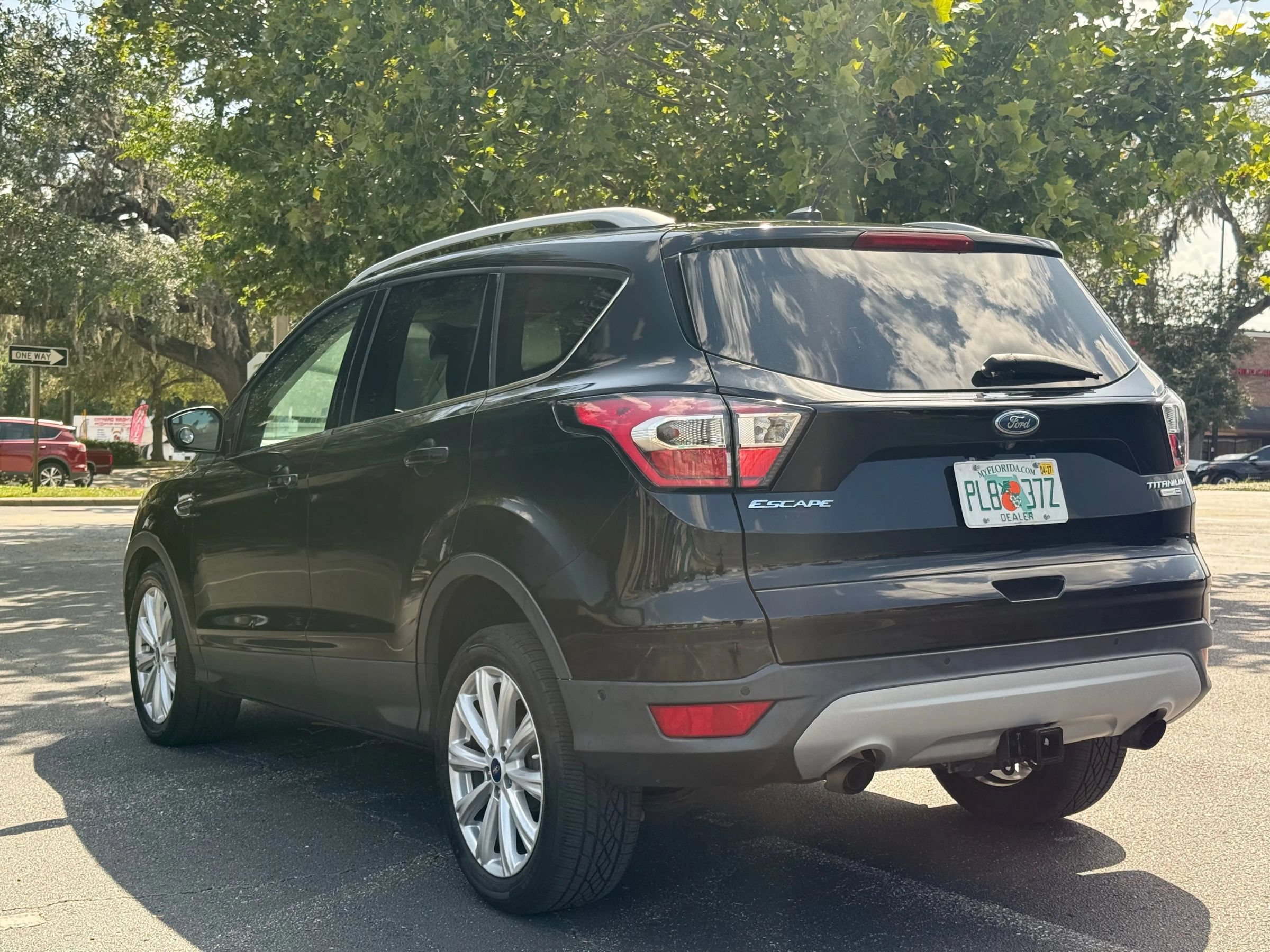 Used 2017 Ford Escape Titanium w/ Equipment Group 301A AWD/4WD image 7