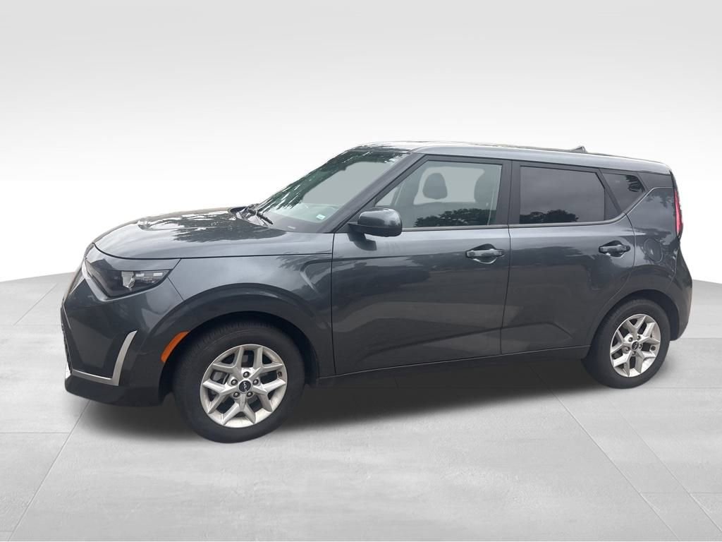 Certified 2023 Kia Soul LX w/ Option Group 015 image 2
