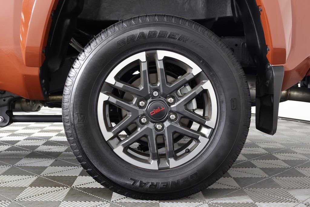 Used 2025 Toyota Tacoma TRD Sport AWD/4WD image 16