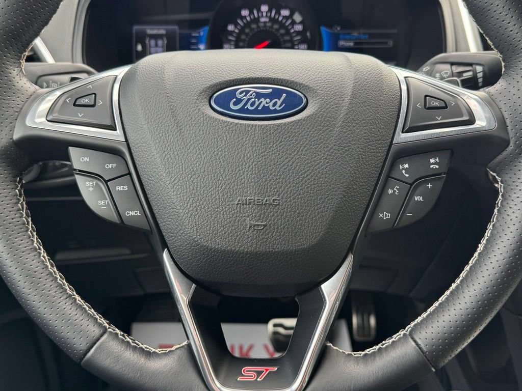 Used 2022 Ford Edge ST AWD/4WD image 44