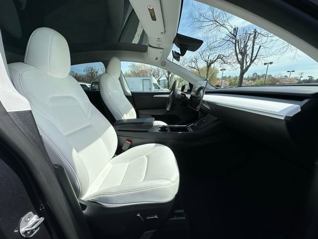 Used 2024 Tesla Model Y Long Range image 28