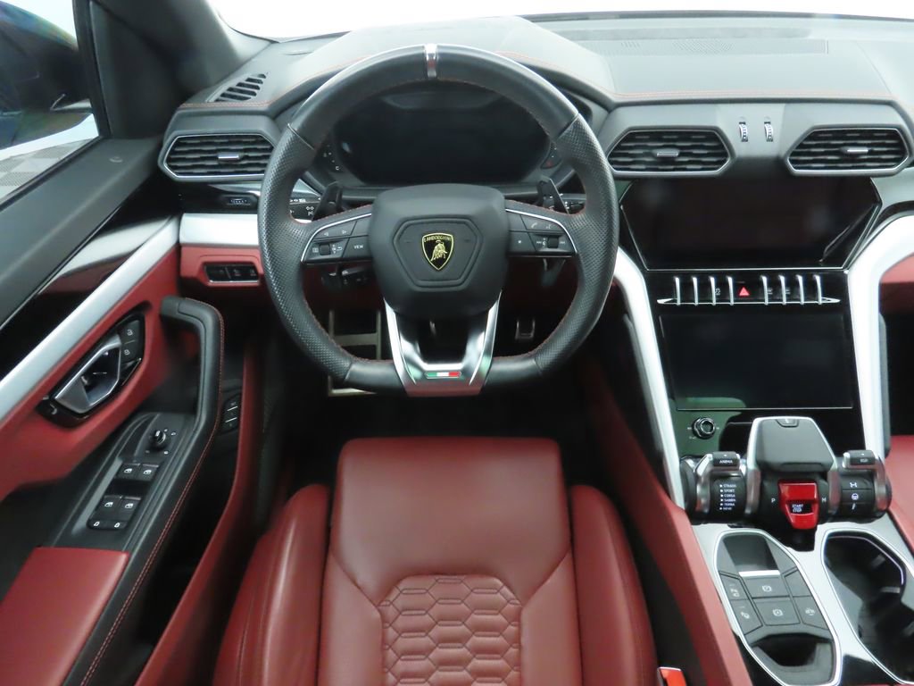 Used 2022 Lamborghini Urus image 10