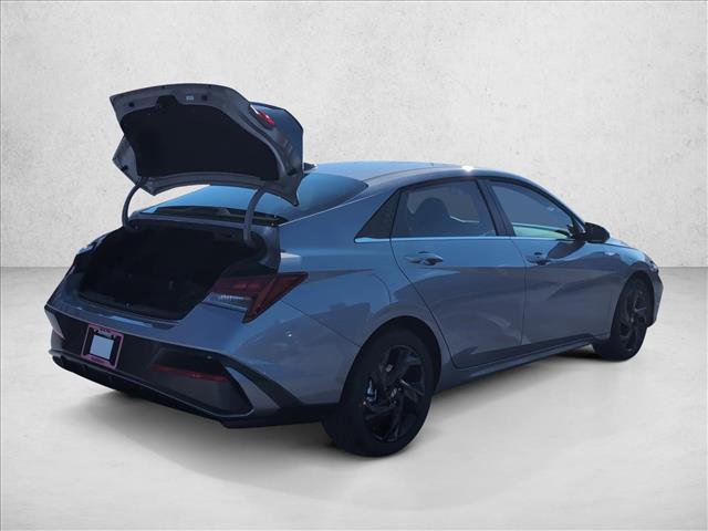 New 2026 Hyundai Elantra SEL Sport Premium image 2