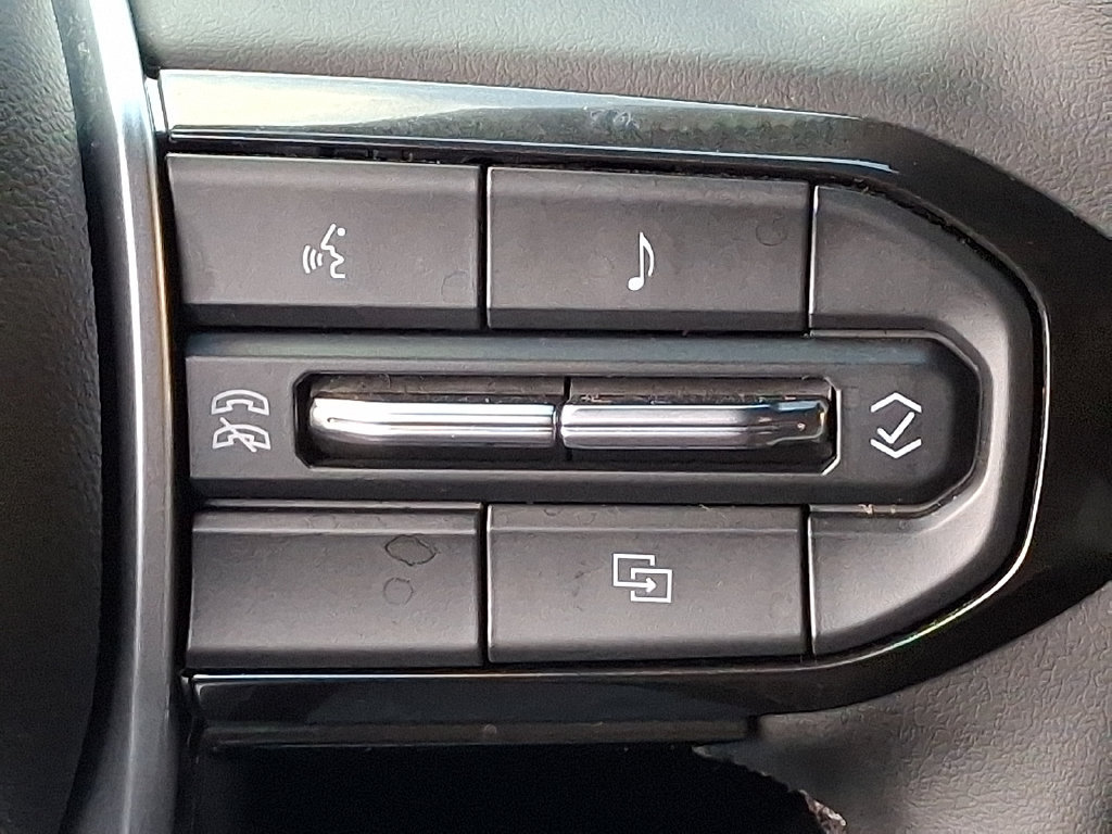 Used 2024 Chevrolet Colorado ZR2 w/ Safety Package AWD/4WD image 22